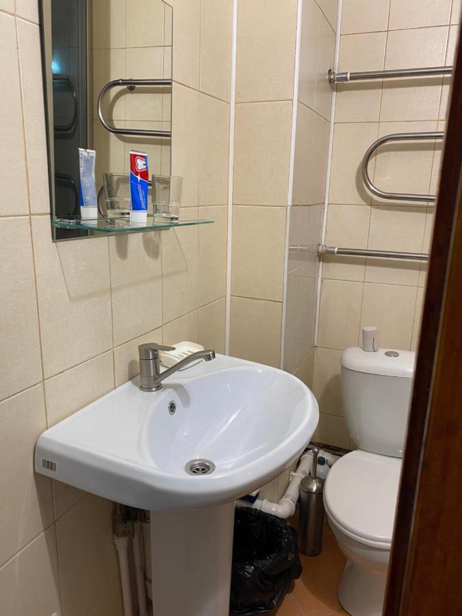 Appartement Flat à Almaty Extérieur photo